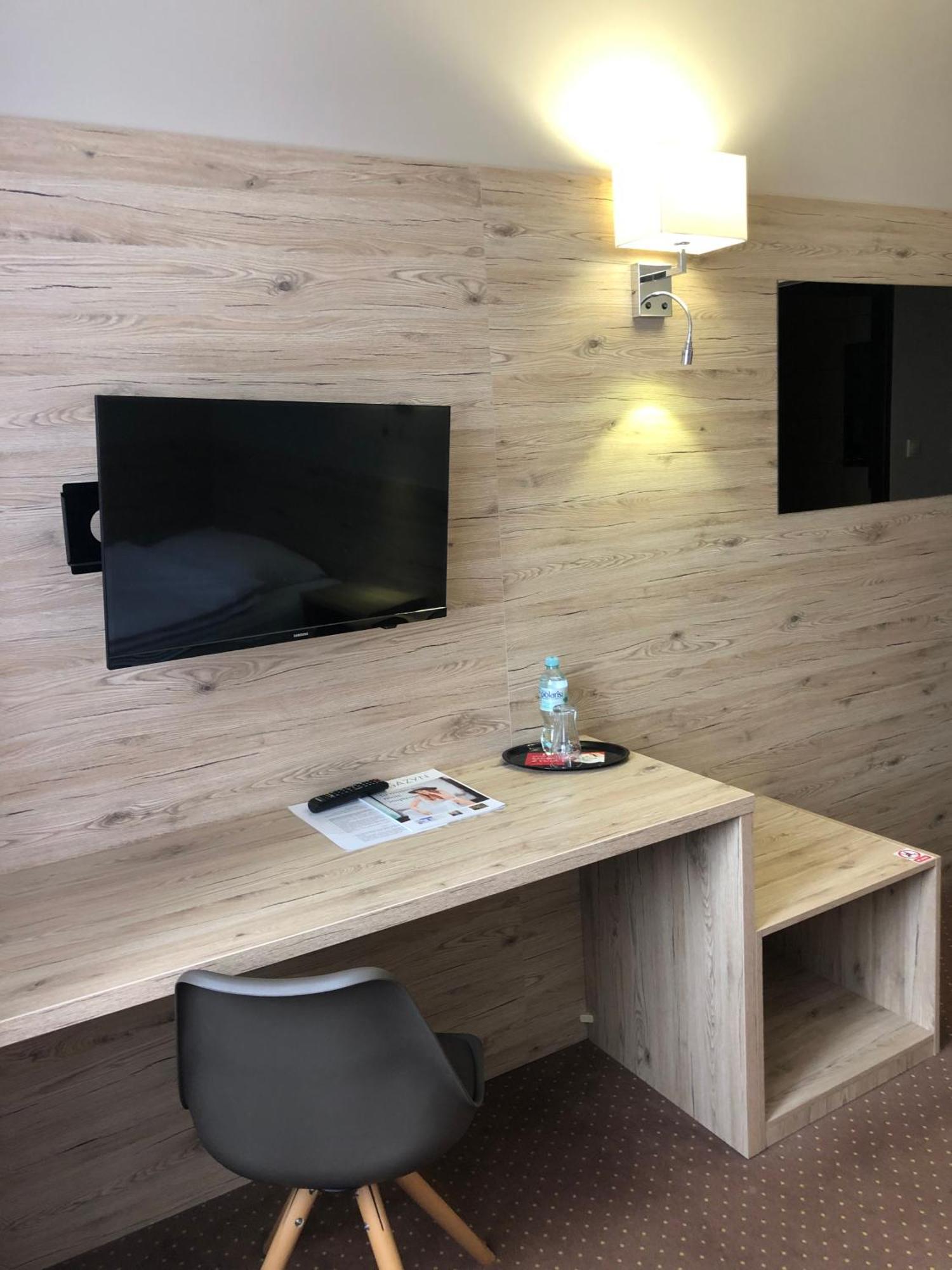 Hotel Krystyna シュチトノ エクステリア 写真