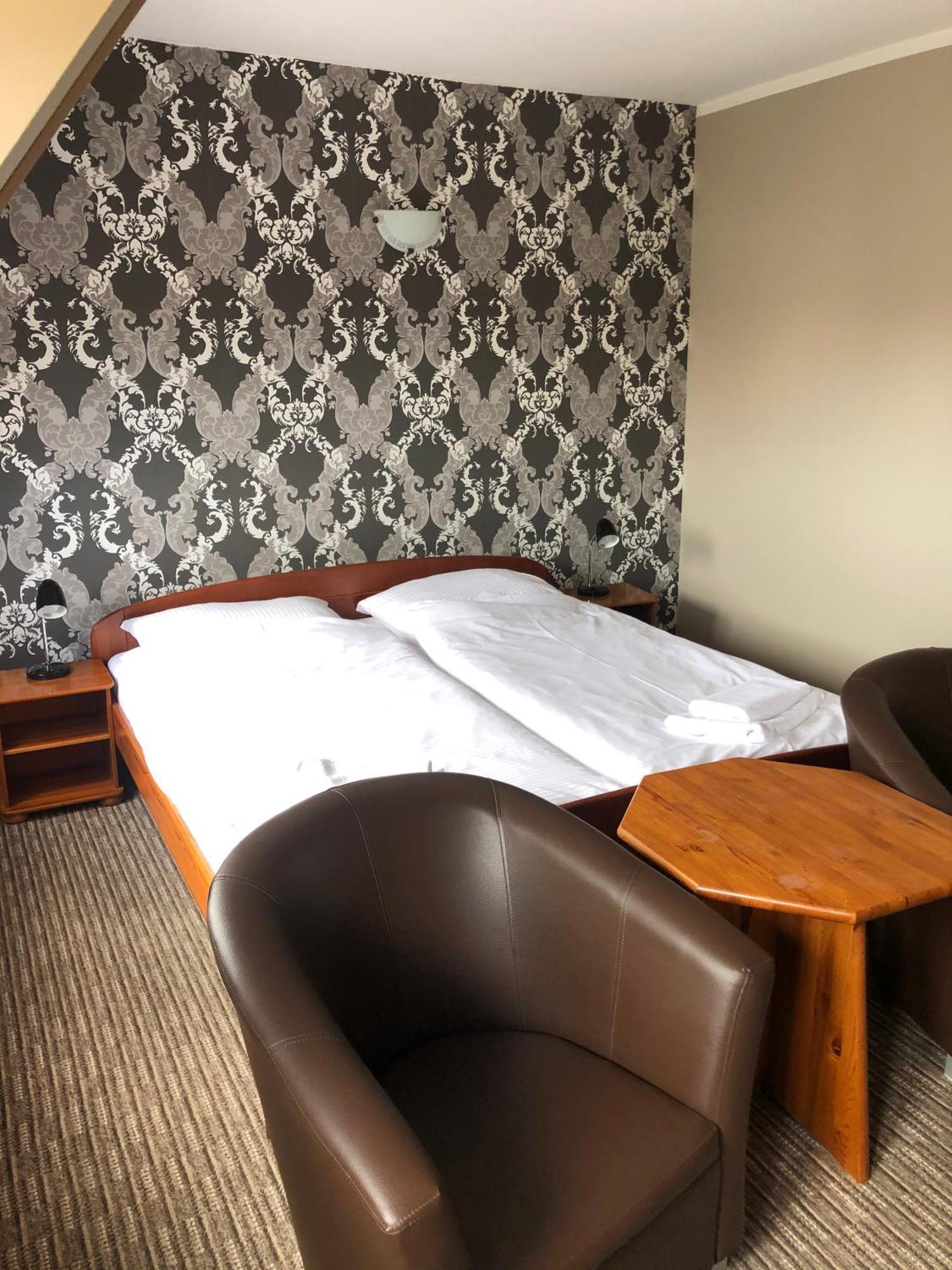 Hotel Krystyna シュチトノ エクステリア 写真