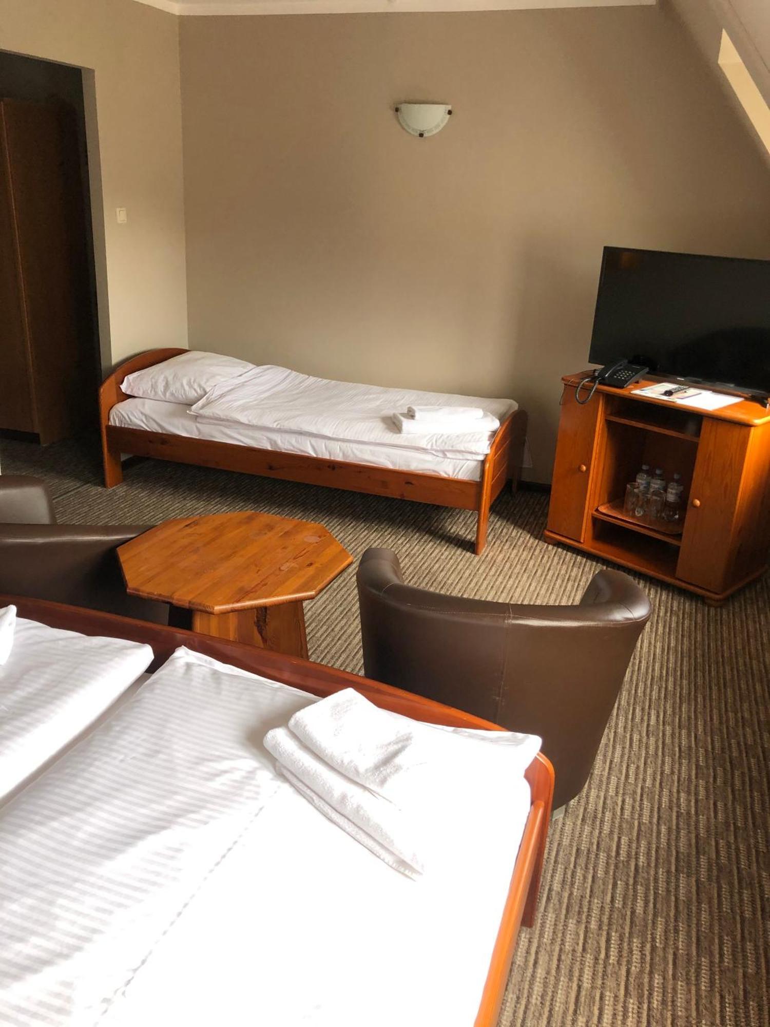 Hotel Krystyna シュチトノ エクステリア 写真
